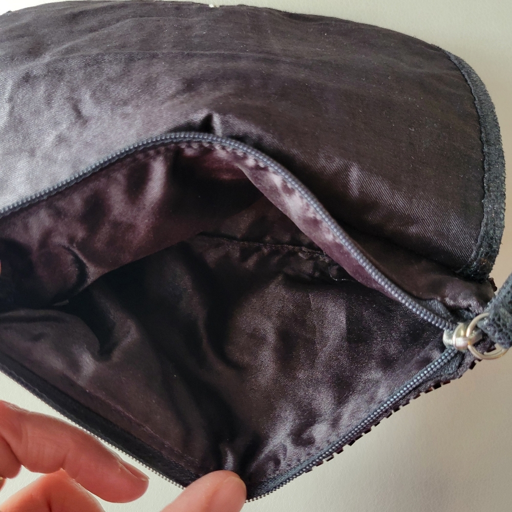 Beaded Black Clutch Small Bag ~ Contemporary & Vintage Vibe ~ Date Night ~ Fancy - Picture 15 of 16